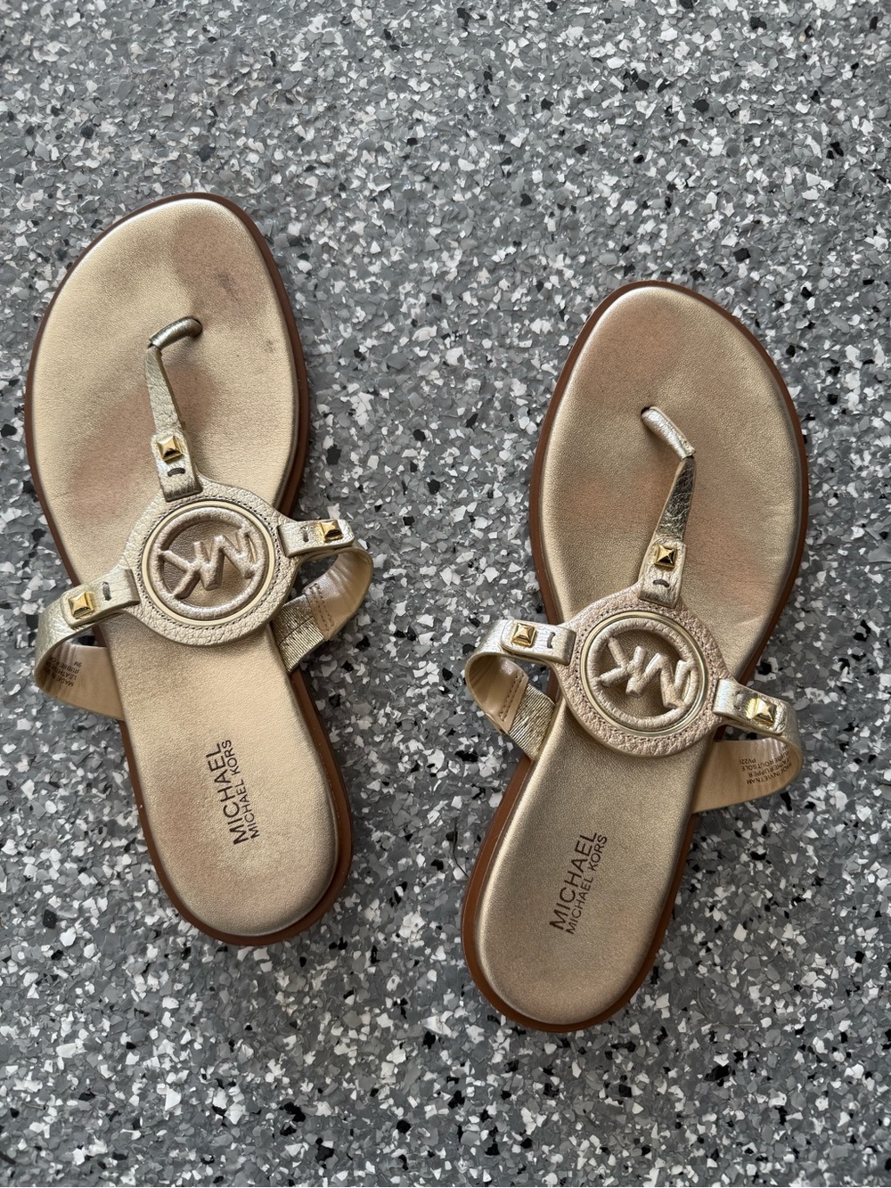 Michael Kors Metallic Gold MK Medallion Thong Sandals - Picture 1 of 2